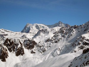 zoomata sul Mont Blanc de Cheilon, a sinistra, e la Ruinette, a destra